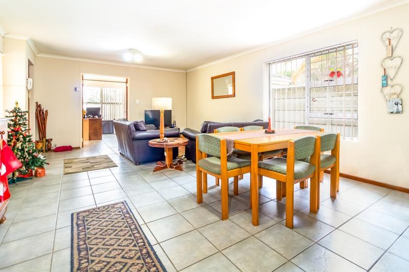 3 Bedroom Property for Sale in Vredekloof Western Cape